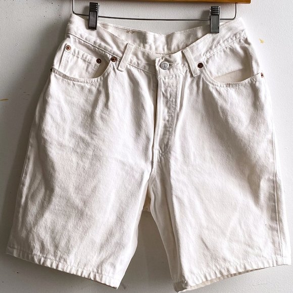 LEVIS White Shorts - Picture 1 of 8